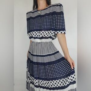 Vintage dress. Size M.